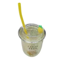 Стакан с крышкой и трубочкой 