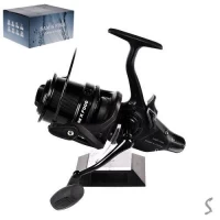 Катушка карповая с бэйтранером 