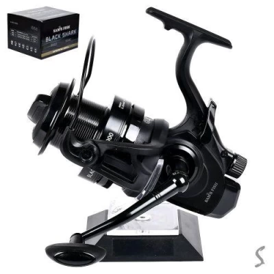 Катушка карповая с бэйтранером 