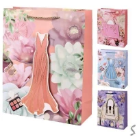 Пакет подарочный бумажный M 