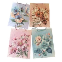 Пакет подарочный бумажный M 