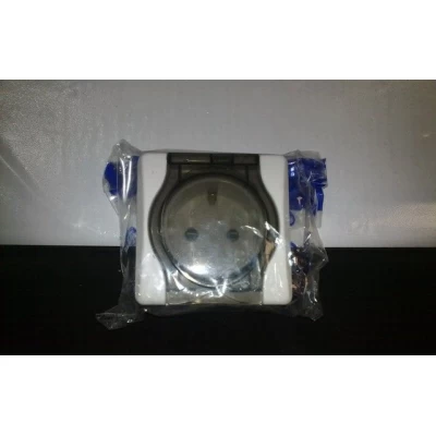 Розетка наружная РА1 одинарная Розетка наружная РА1 одинарная "Виктория" РА16У-20-1(Житомир)