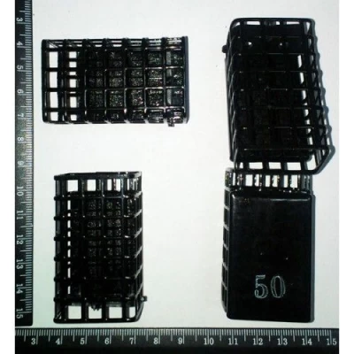 Кормушка фидерная квадратная кр с дном 120g Кормушка фидерная квадратная кр с дном 120g