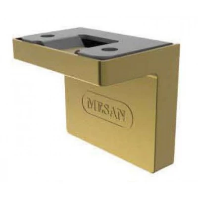 Уголок металлический (1,2 мм) с заглушкой MESAN (Турция) 0012