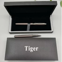Подарочная ручка Tiger в футляре (матово-серая) RP-30038