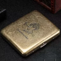 Металлический портсигар с гравировкой портрета генерала Дугласа Макартура HL-702-3 / 7023-3-2