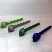 Стеклянная трубка с чашей в форме черепа 