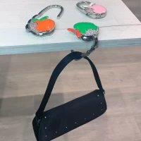 Крючок-держатель для сумки N4