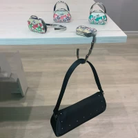 Крючок-держатель для сумки M1