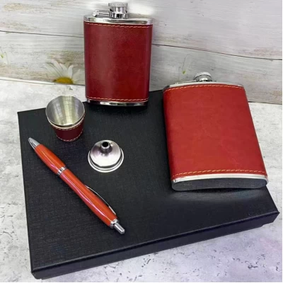 Подарочный набор с флягами и аксессуарами (эко-кожа) TZ-60 Brown