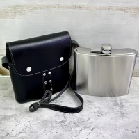 Большая фляга (950 мл) с прочным кожаным чехлом через плечо. GD-32A