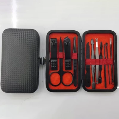 Маникюрный набор 11 предметов в черном футляре 6911