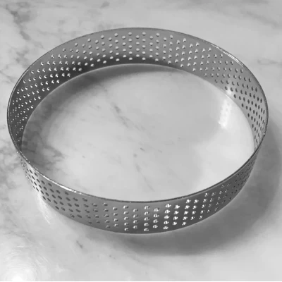 Кольцо перфорированное для выпечки  D9 см сталь