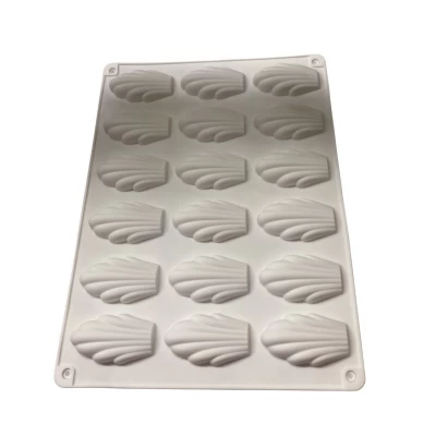 Силиконовая форма для выпечки Мадлен из 18 ти штук