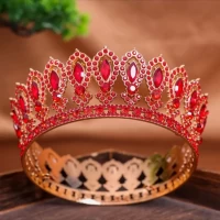 Декор для торта Корона D12 золото с красными камнями Декор для торта Корона D12 золото с красными камнями