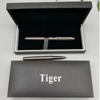 Подарочная ручка Tiger в футляре (матово-серая) 30038
