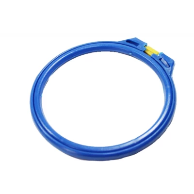 Пяльца пластмассовые с закруткой 15см