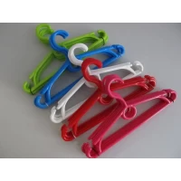 Вешалки детские для одежды пластиковые ( набор 5шт ) Польша 