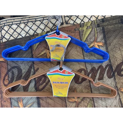 Вешалки для одежды пластиковые ( набор 5шт) Польша Вешалки для одежды пластиковые ( набор 5шт) Польша