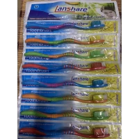 Зубные щетки на блистере