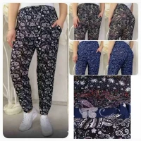 Жіночі літні штани. Розміри - батальні. В упаковці 12 од різного кольору. Матеріал масло, стрейч. 102679