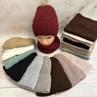 Шапка+хомут. Розмір універсальний Шапка+хомут. Розмір універсальний