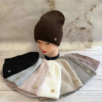 Шапка жіноча На флісі. Розмір 56-58 Шапка жіноча На флісі. Розмір 56-58