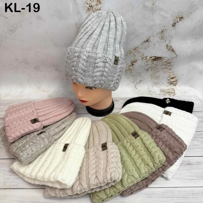 Шапка жіноча На флісі. Розмір 56-58 Шапка жіноча На флісі. Розмір 56-58