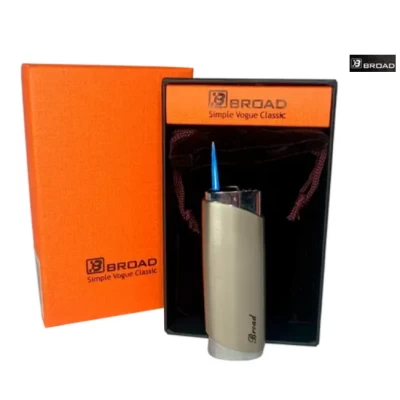 Газовая ветрозащитная зажигалка в подарочной коробке 