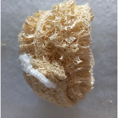 Мочалка из люфы круглая (пористая), грубая