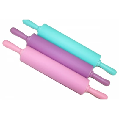 Скалка пластмассовая с прорезиненной поверхностью 30см Скалка пластмассовая с прорезиненной поверхностью 30см