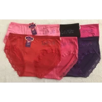 Трусики с кружевом стразами LOVE, размер 50-52