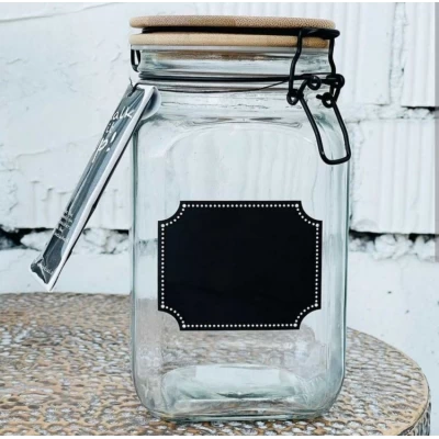 Стеклянная банка для сыпучих продуктов с доской для надписей (1350мл) Стеклянная банка для сыпучих продуктов с доской для надписей (1350мл)