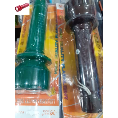 Яркий походный фонарик YAJIA YJ-0920 A, 3LED