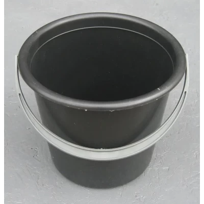 Ведро пластиковое 5 литров чёрное "Юнипласт"