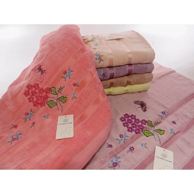 Полотенце для бани Велюровое 137 см / 75 см