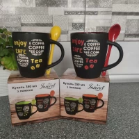 Керамическая чашка(350мл) в подарочной упаковке с ложкой