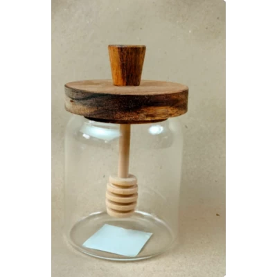 Стеклянная банка для меда(500мл) в подарочной упаковке Стеклянная банка для меда(500мл) в подарочной упаковке