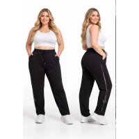 Брюки жіночі спортивні, демісезонні. Фірми Kenalin. Тканина мікродайвінг, по боках лампаси з сріблястих страз.  Розміри: 2XL-6XL (48-56).