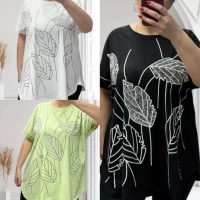 Жіночі футболки. Розміри 54-56, 58-60, 62-64 (2xl-4xl). В упаковці 3 шт різного кольору. Матеріал котон.