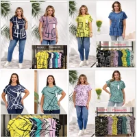 Жіночі футболки. Розмір універсальний 48-52 різного кольору. Матеріал котон.