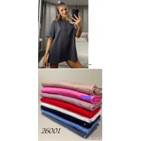 Футболка (стрази з обох сторін , оверсайз) Модель- 26001 Розмір- 52, 54, 56.  Якість - 100% котон 