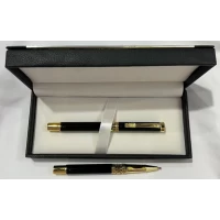 Шариковая ручка в подарочном футляре, черная с золотыми вставками Honest RP-3217