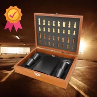 Подарочный набор (Дерево): Фляга (255 мл), Шахматы, Рюмки(4), Лейка D166