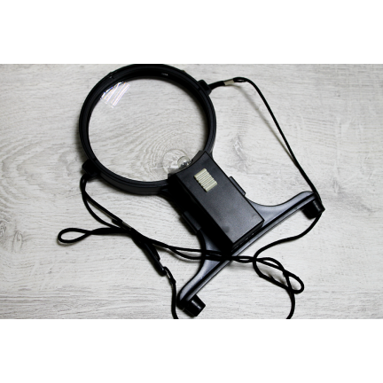 Лупа для вышивания на шею с подсветкой (120мм) Лупа для вышивания на шею с подсветкой (120мм)