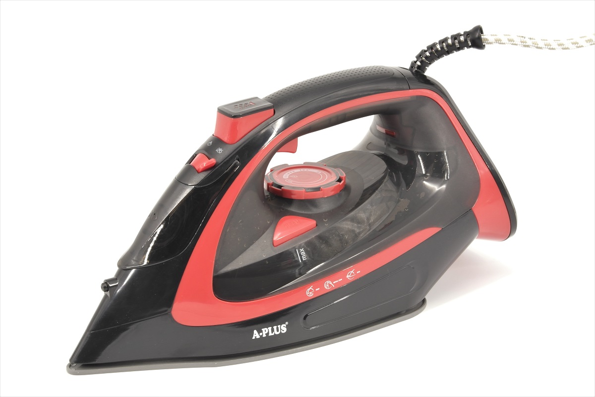 Утюг C Керамической Подошвой 2200 Вт New A-PLUS 0068 Утюг C Керамической Подошвой 2200 Вт New A-PLUS 0068