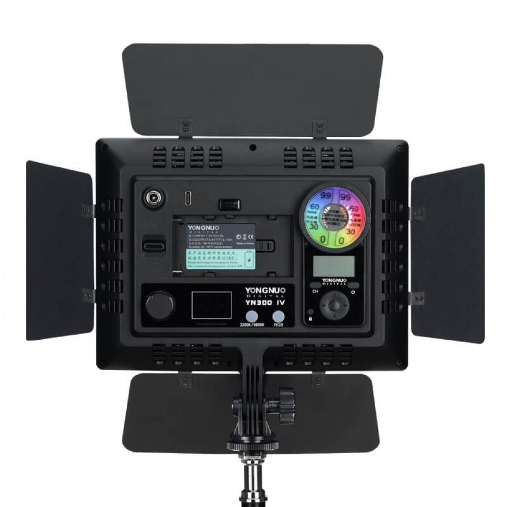 Видеосвет LED RGB — Yongnuo YN300 IV (комплект акб+зарядное устройство для акб) Видеосвет LED RGB — Yongnuo YN300 IV (комплект акб+зарядное устройство для акб)