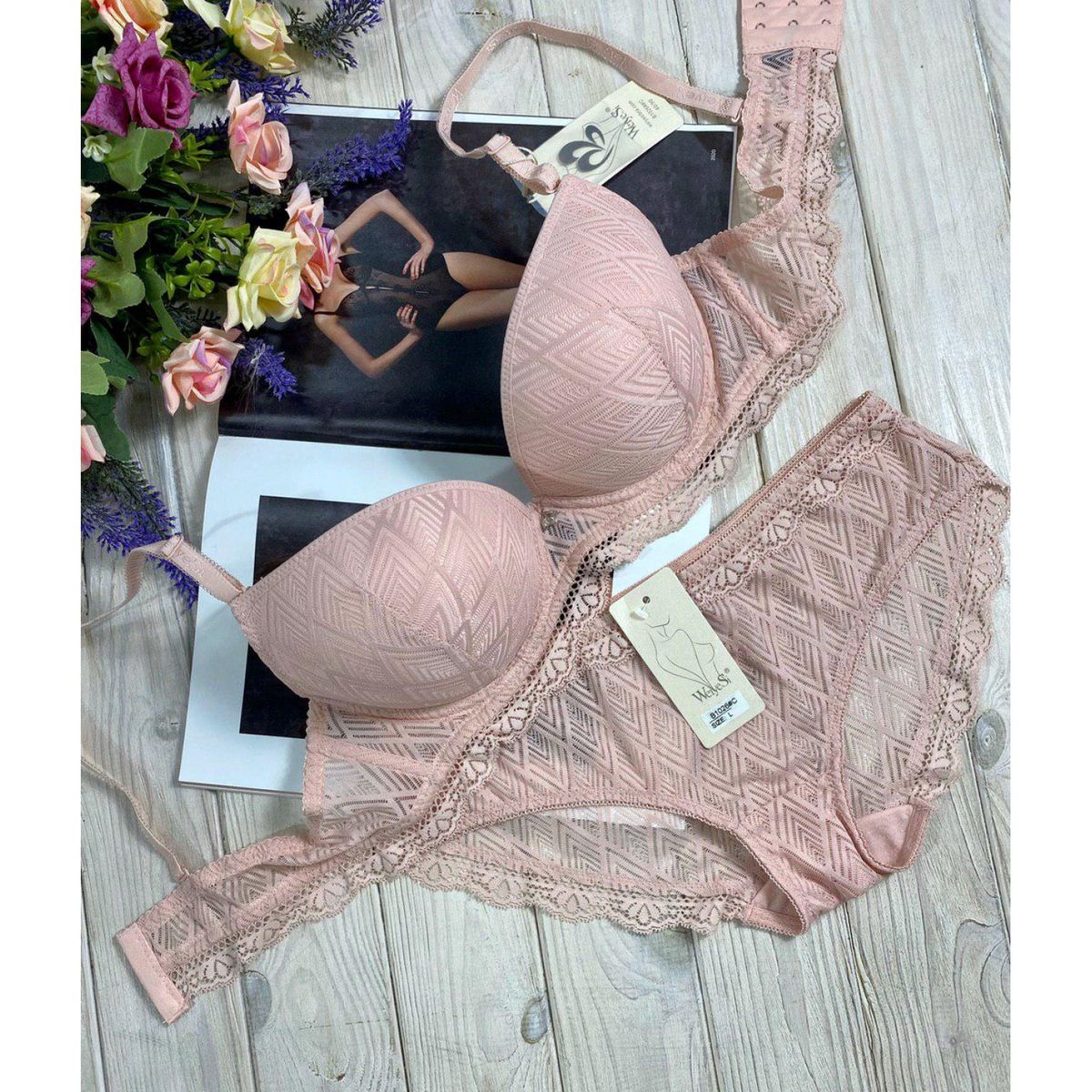 Комплект нижнего белья на тонком поролоне С 1026 Комплект нижнего белья на тонком поролоне С 1026