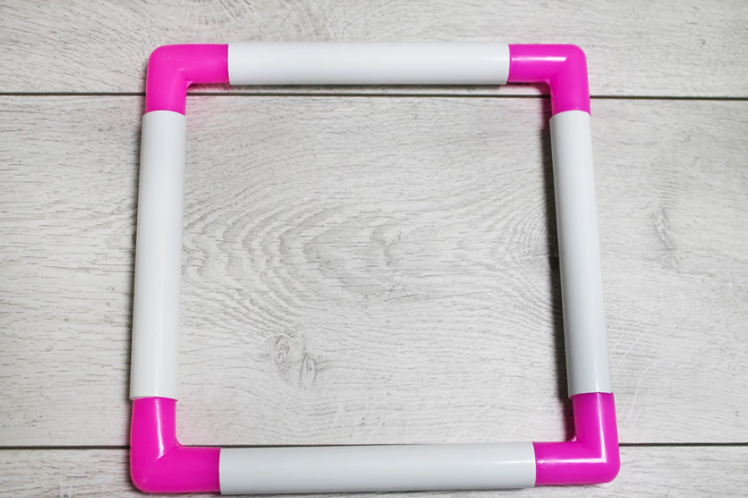 Пяльца разборные 15х15см Пяльца разборные 15х15см