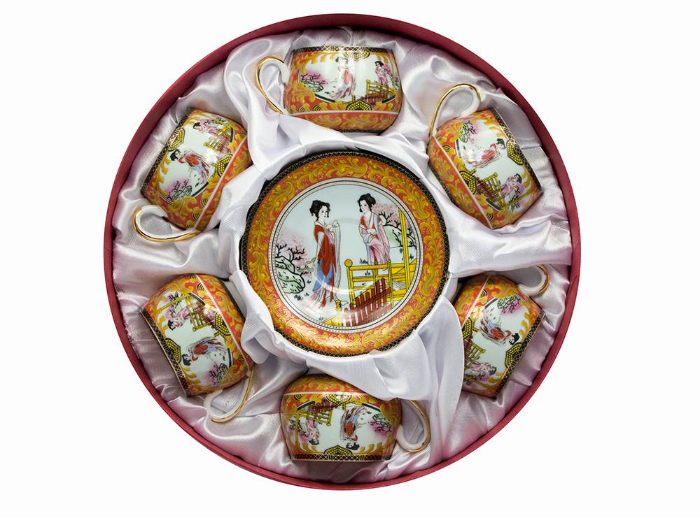 Сервиз круглый фарфор (110 мл)(6SCS1121-A) 6 чашек+ 6 блюдецДевушки(h-5,5см, d-5см,d блюдца 11 см) Сервиз круглый фарфор (6SCS1121-A) 6 чашек+ 6 блюдец "2 Девушки" (10шт.в ящ.) код 23124